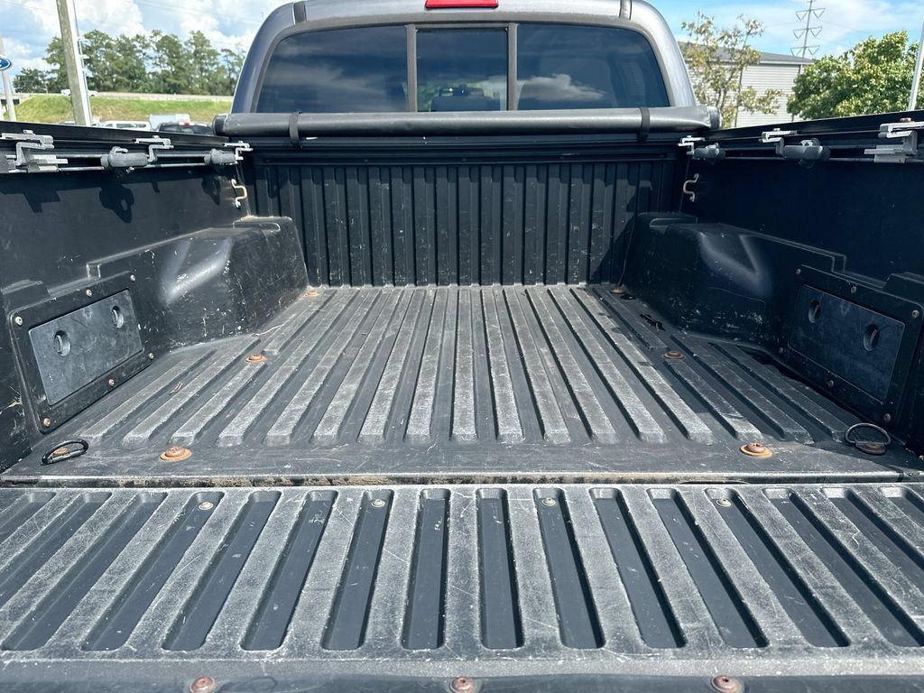 Used 2014 Toyota Tacoma 4x4 Double Cab w/ SR5 Package image 16