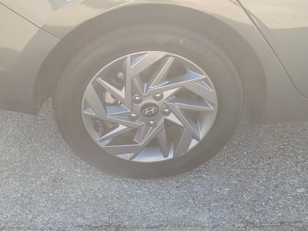 Used 2024 Hyundai Elantra SEL FWD image 11