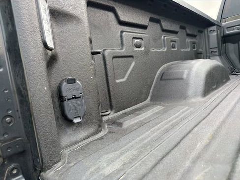 Used 2025 Chevrolet Silverado 2500 LT w/ Safety Package image 32