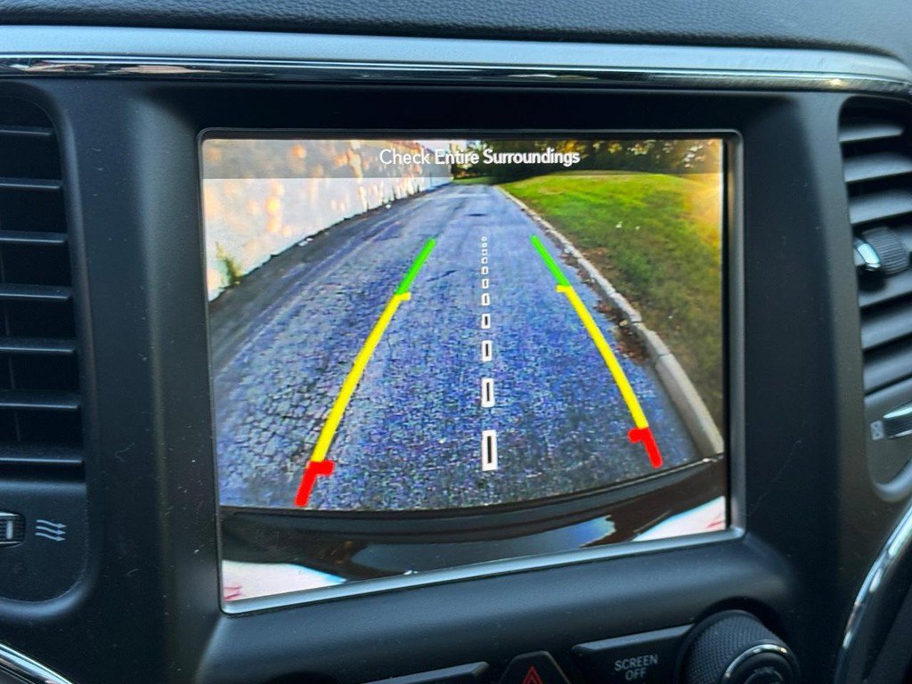 Used 2018 Jeep Grand Cherokee Altitude AWD/4WD image 21