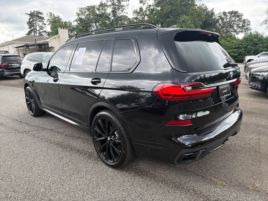 Used 2022 BMW X7 M50i w/ Dynamic Handling Package AWD/4WD image 5