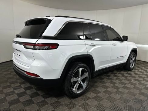 Used 2023 Jeep Grand Cherokee 4WD 4xe image 3