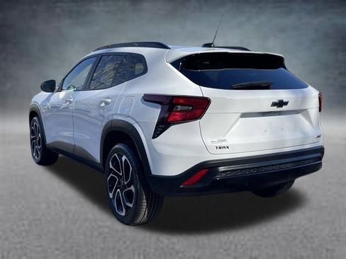 Used 2024 Chevrolet Trax RS w/ Driver Confidence Package image 17