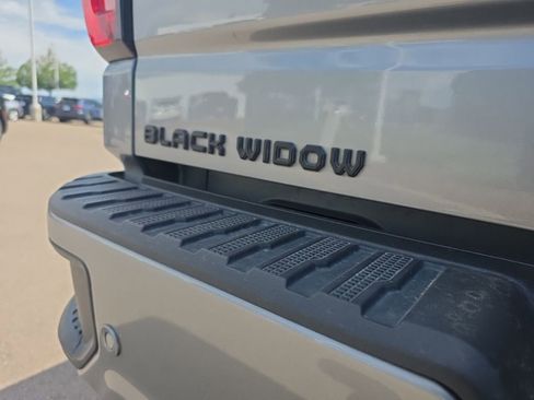 Used 2024 GMC Sierra 1500 AT4 w/ Technology Package AWD/4WD image 8