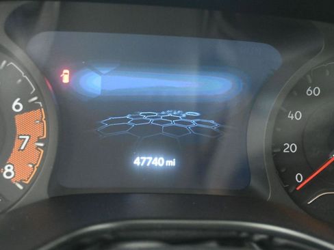 Used 2024 Jeep Compass Latitude image 23