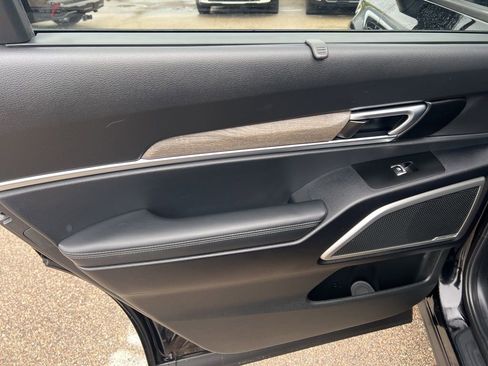 Certified 2022 Kia Telluride EX w/ EX Premium Package AWD/4WD image 11