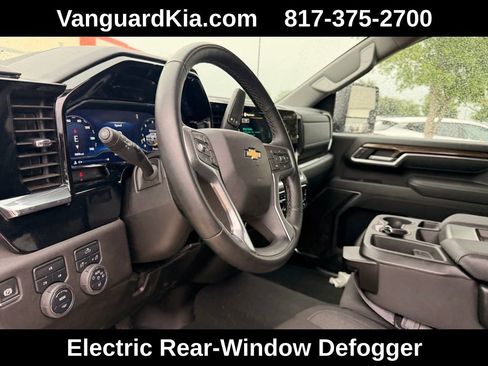 Used 2025 Chevrolet Silverado 2500 LT AWD/4WD image 14