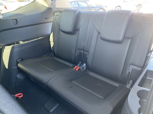 Used 2019 Volkswagen Atlas SE w/ Towing Package AWD/4WD image 18