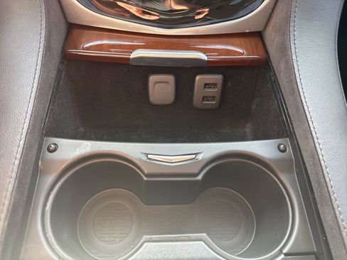 Used 2019 Cadillac Escalade Premium Luxury AWD/4WD image 24