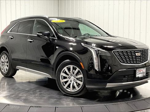 Used 2023 Cadillac XT4 Premium Luxury image 3