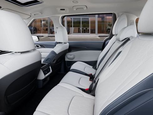 New 2026 Kia Carnival SX w/ SX Dark Edition Package image 18