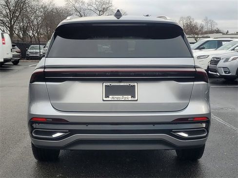 Certified 2024 Lincoln Nautilus Reserve w/ Equipment Group 203A image 6