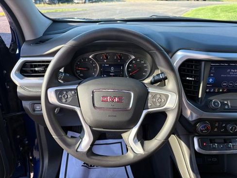 Certified 2023 GMC Acadia SLE w/ Driver Convenience Package image 22