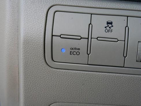 Used 2013 Hyundai Accent GLS image 15