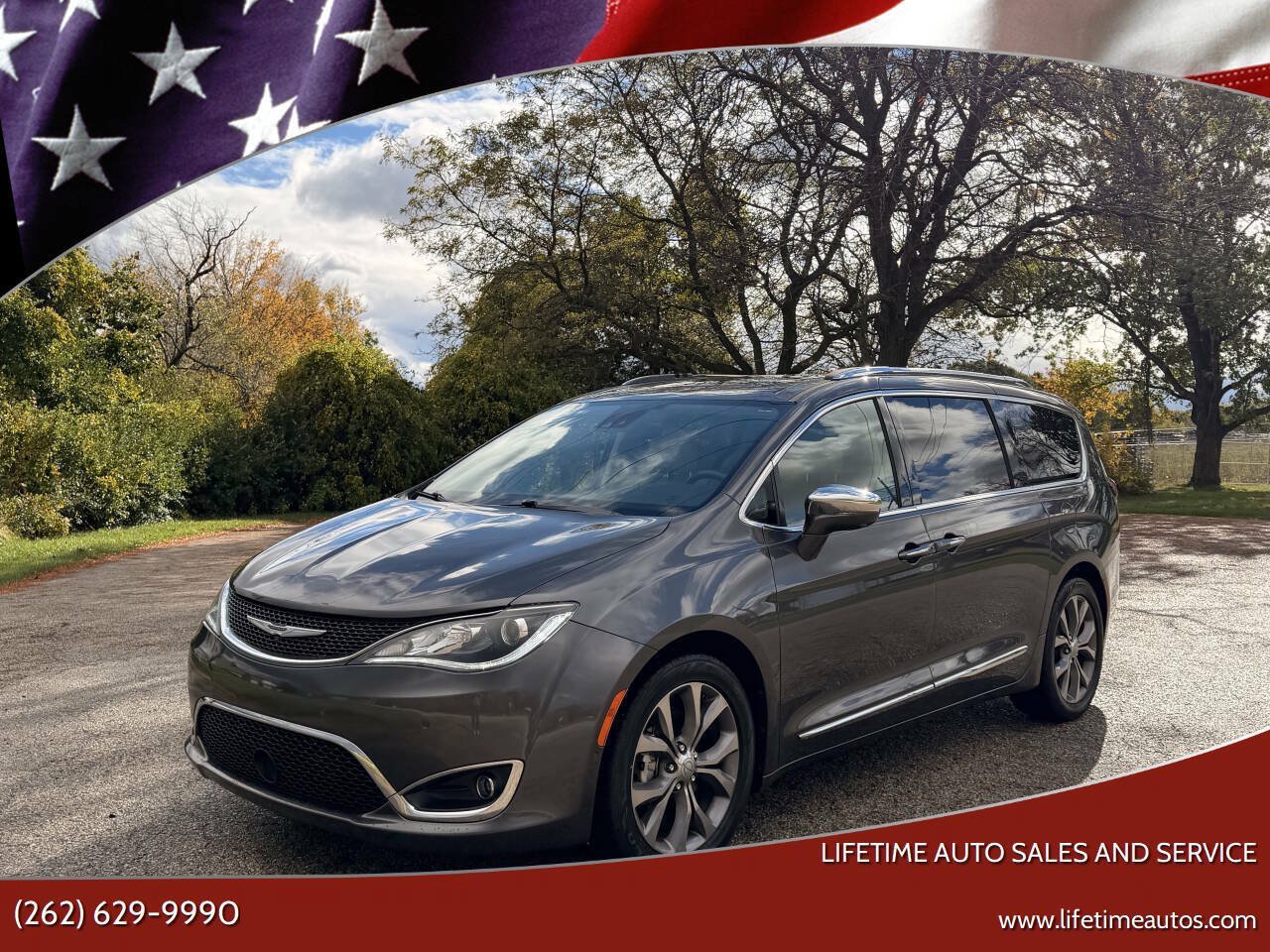 Used 2019 Chrysler Pacifica Limited w/ Tire & Wheel Group FWD image 1