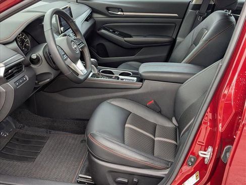 Certified 2025 Nissan Altima 2.5 SR AWD/4WD image 15