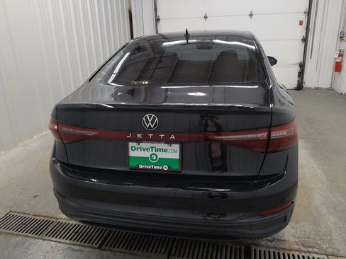 Used 2025 Volkswagen Jetta S image 7