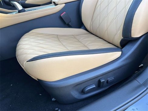 New 2025 Nissan Sentra SV w/ SV Premium Package image 15