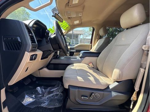 Used 2017 Ford F150 XLT w/ Equipment Group 302A Luxury AWD/4WD image 14