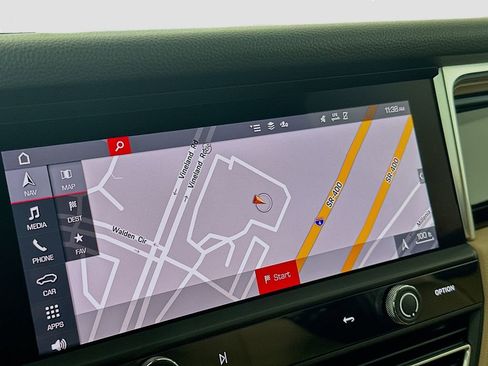 New 2026 Porsche Macan image 16