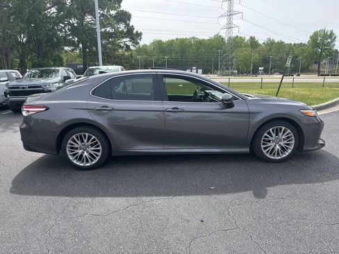 Used 2018 Toyota Camry XLE w/ Driver Assist Package image 18