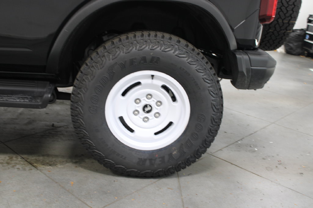 New 2026 Ford Bronco Heritage Edition AWD/4WD image 17