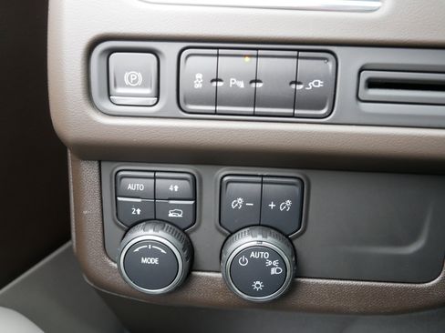 Used 2021 Chevrolet Tahoe LT image 26