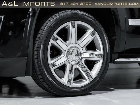 Used 2019 Cadillac Escalade Luxury image 22