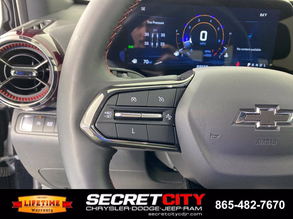 Used 2025 Chevrolet Equinox RS w/ Convenience Package III FWD image 14