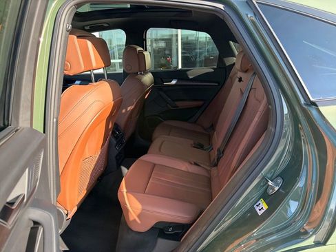 Used 2023 Audi Q5 2.0T Prestige w/ Prestige Package image 12