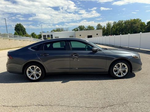 Used 2023 Honda Accord LX image 8