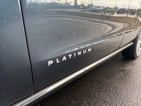 Used 2023 Ford Expedition Platinum AWD/4WD image 24