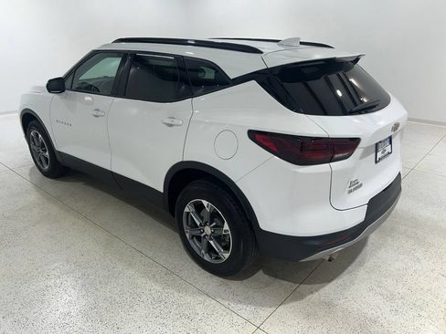 Used 2023 Chevrolet Blazer LT w/ Convenience Package FWD image 3