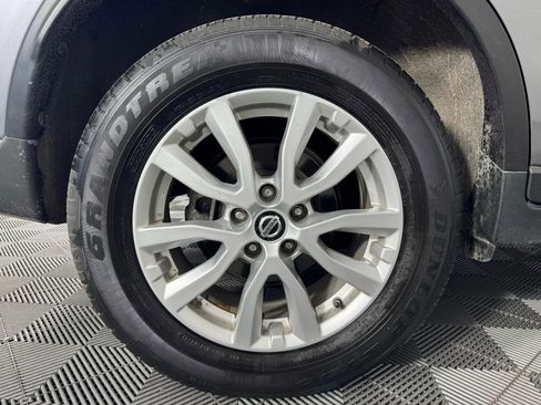 Used 2020 Nissan Rogue SV image 45