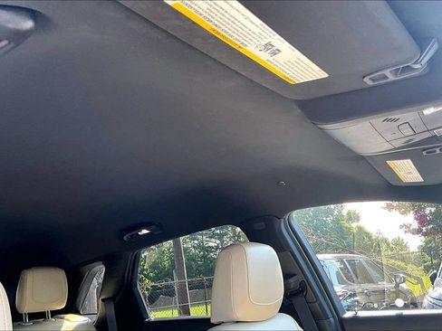 Used 2017 Cadillac XT5 FWD image 27