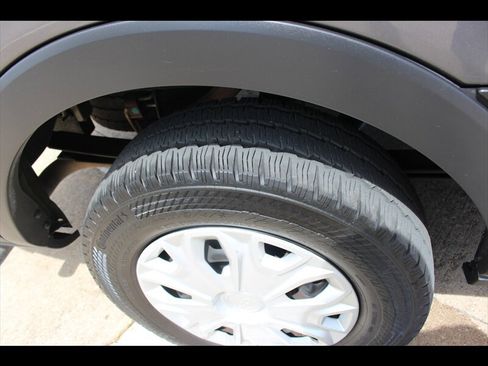 Used 2024 Ford Transit 350 XLT image 28