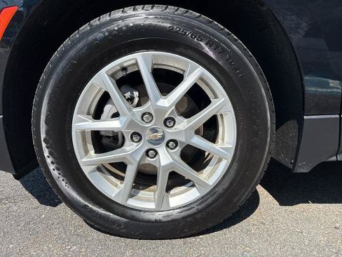 Used 2024 Chevrolet Equinox LT AWD/4WD image 11
