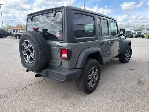 Used 2022 Jeep Wrangler Unlimited Sport image 4