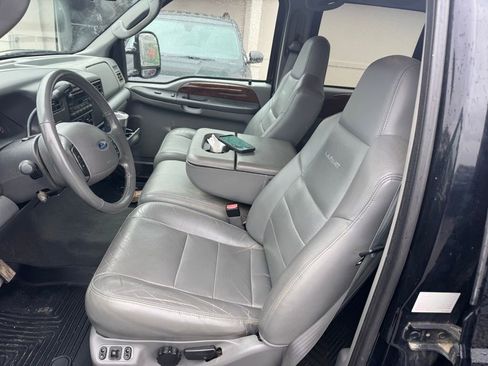 Used 2003 Ford F250 Lariat image 10