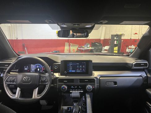 Used 2025 Toyota 4Runner SR5 image 32