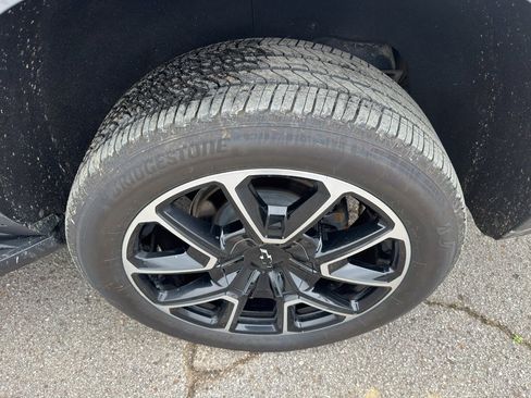 Used 2022 Chevrolet Tahoe RST w/ Sport Performance Package image 25