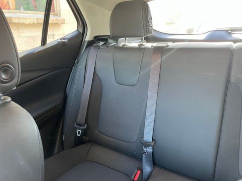 Used 2025 Buick Encore GX Preferred image 37