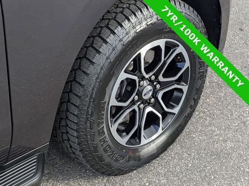 Certified 2024 Ford Expedition Max XLT image 12