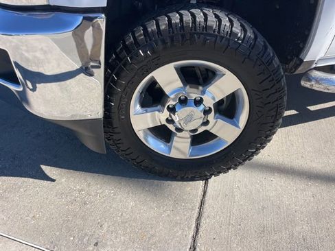 Used 2019 Chevrolet Silverado 2500 LT w/ All Star Edition image 26