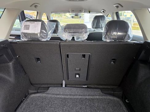 New 2026 Volkswagen Taos S image 25