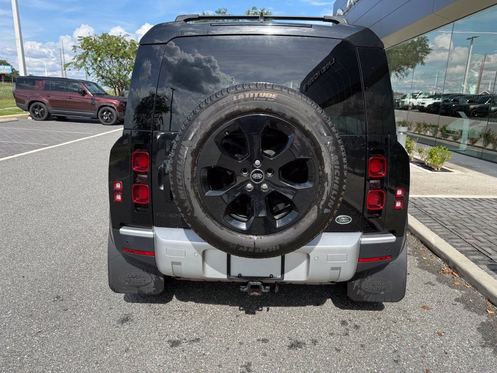 Used 2023 Land Rover Defender 90 S AWD/4WD image 4