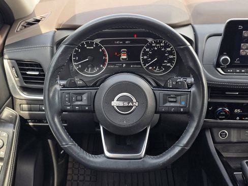 Used 2023 Nissan Rogue SV w/ SV Premium B Package image 14