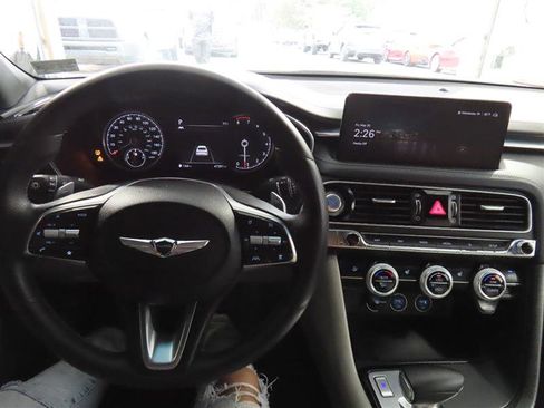 Used 2023 Genesis G70 2.0T image 21