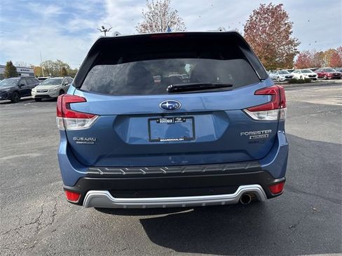 Used 2022 Subaru Forester Touring image 2