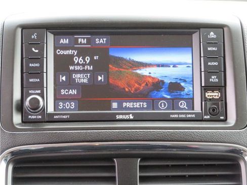 Used 2018 Dodge Grand Caravan SE w/ UConnect Hands-Free Group image 7